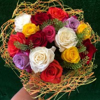 15 эквадорских роз ассорти 