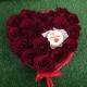 Сердце из роз с шоколадом ручной работы