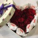 Романтичное сердце из роз и рофаэлло