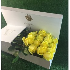 Коробка с желтыми розами
