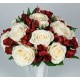 Букет невесты с белыми розами и красной альстромерией